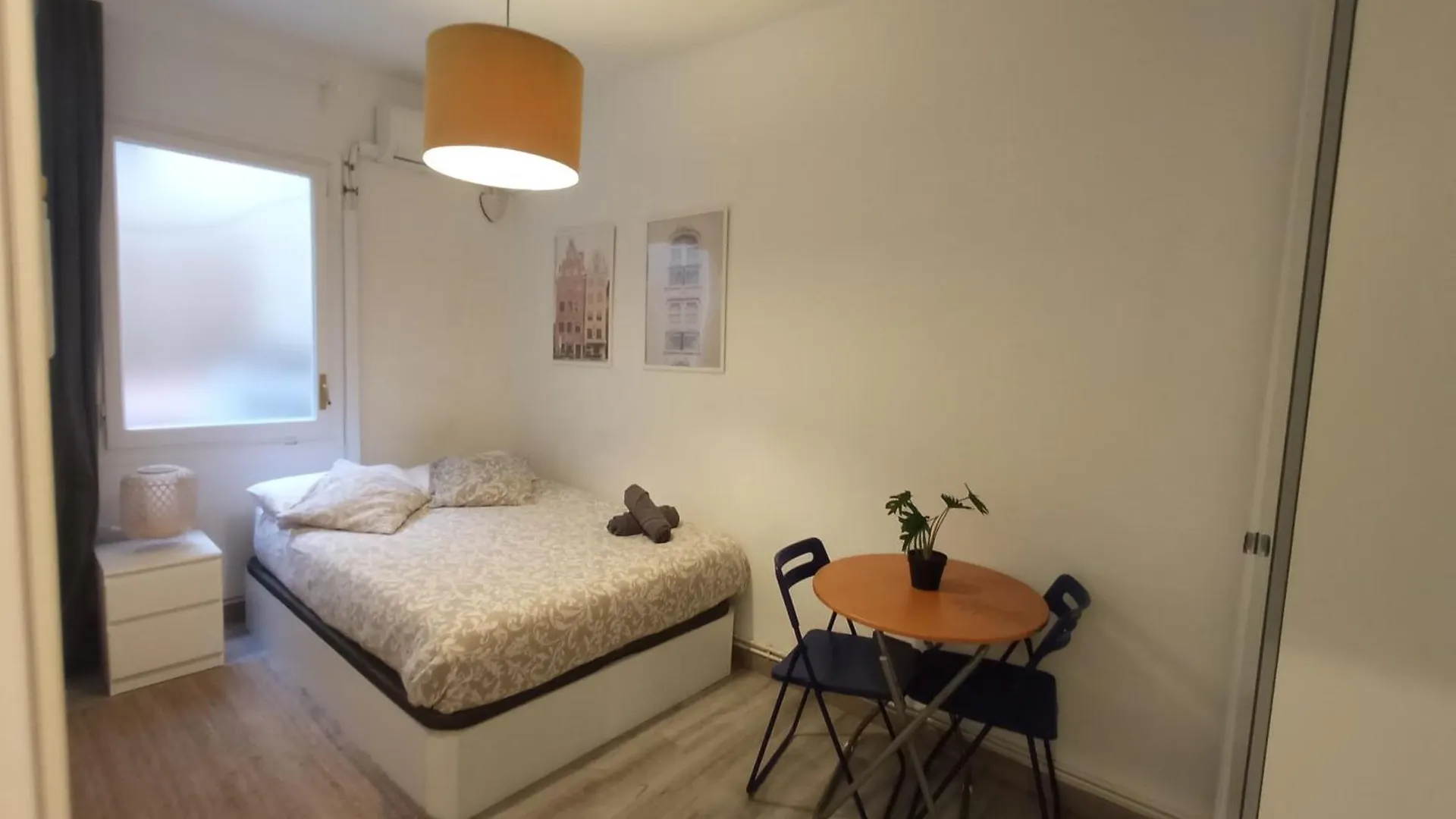 Private Rooms On Tamarit Street Barcelona